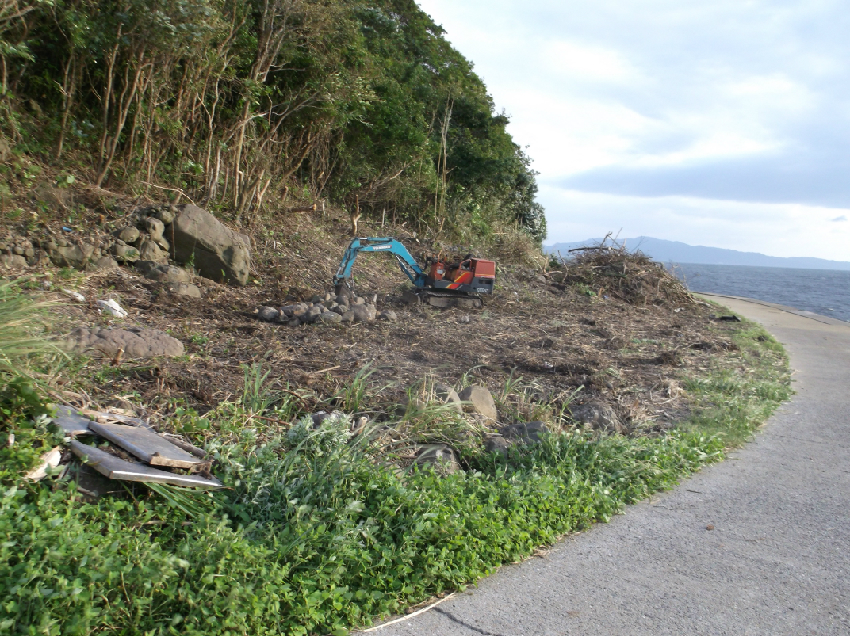 顕彰碑制作報告　①島原を望む海沿いに・・・