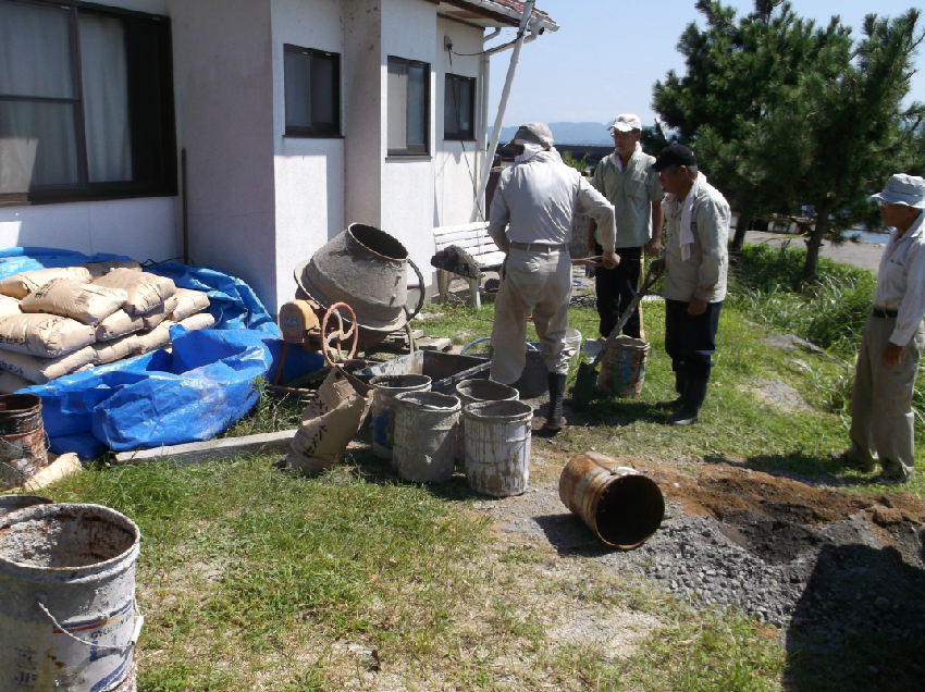 顕彰碑制作報告　②土台をつくりました その１